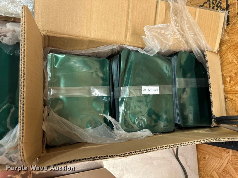 image for item OF9051 AmeriVacs AVN-20  vacuum sealer