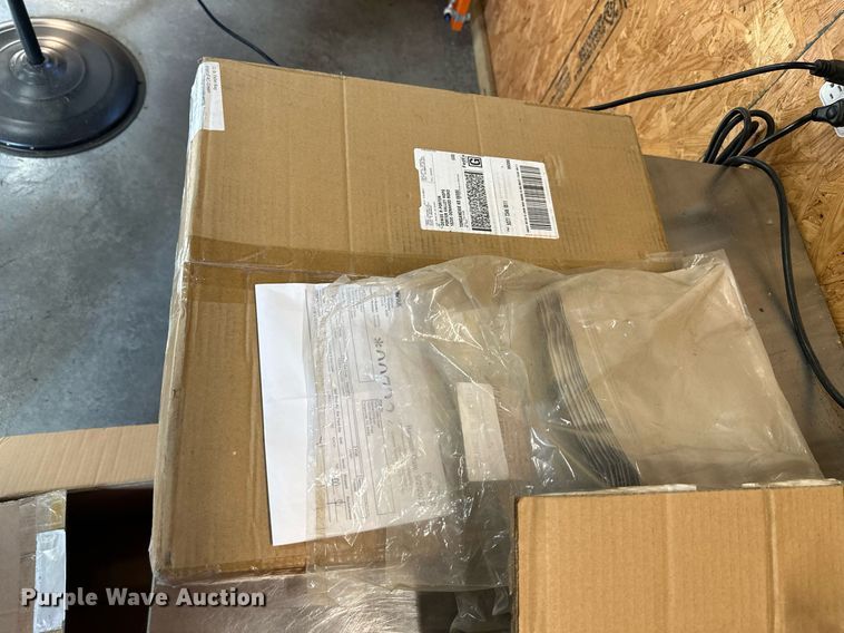 image for item OF9051 AmeriVacs AVN-20  vacuum sealer