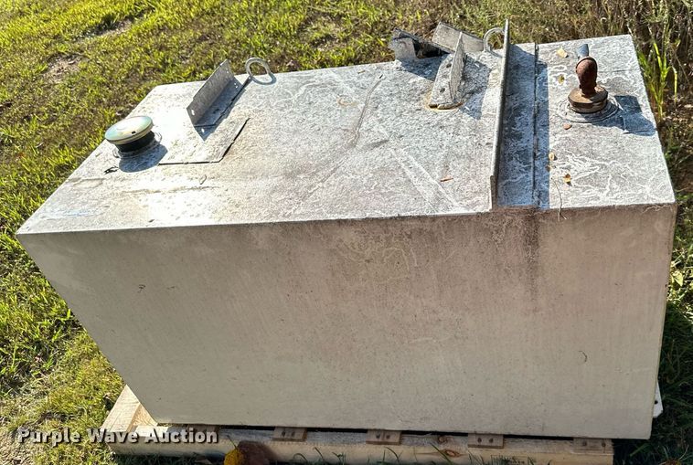 image for item OF9054 Delta 484000  100 gallon fuel tank