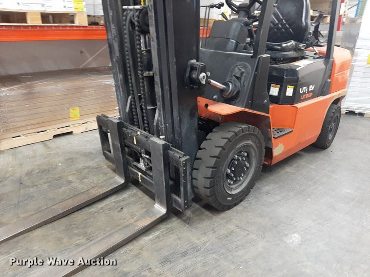 image for item OF9510 2017 Utilev UT25P  forklift