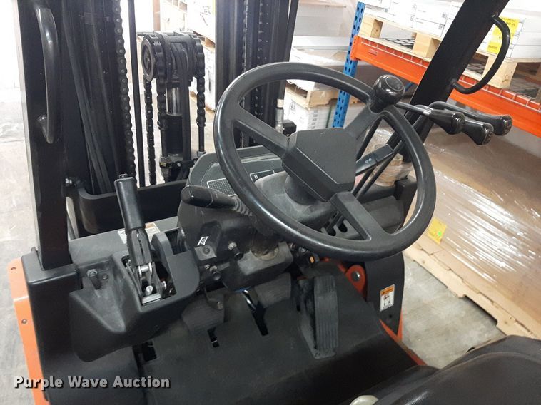 image for item OF9510 2017 Utilev UT25P  forklift