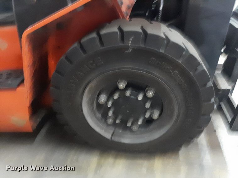 image for item OF9510 2017 Utilev UT25P  forklift