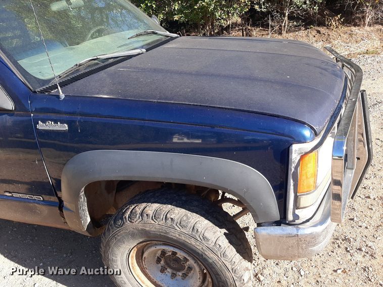 image for item OF9511 1999 Chevrolet K2500  bale bed pickup truck