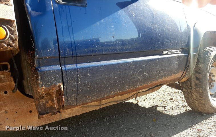 image for item OF9511 1999 Chevrolet K2500  bale bed pickup truck