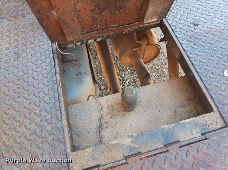 image for item OF9511 1999 Chevrolet K2500  bale bed pickup truck