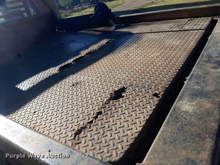 image for item OF9511 1999 Chevrolet K2500  bale bed pickup truck