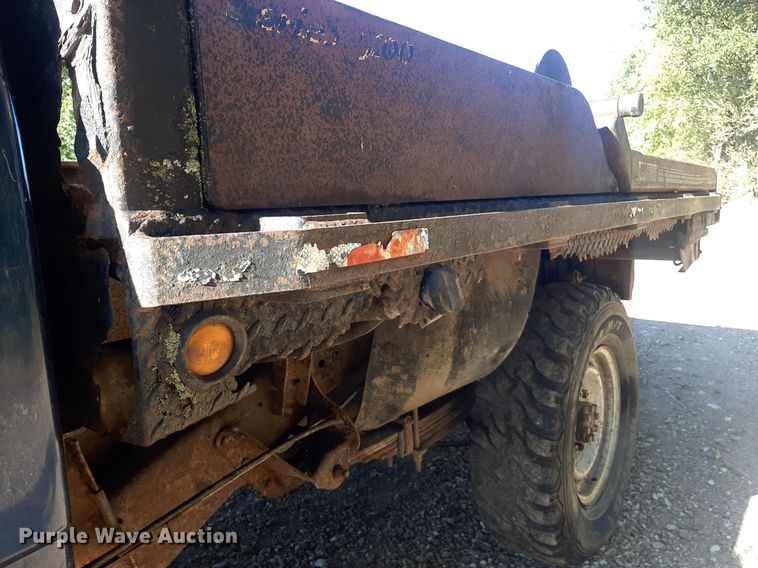 image for item OF9511 1999 Chevrolet K2500  bale bed pickup truck