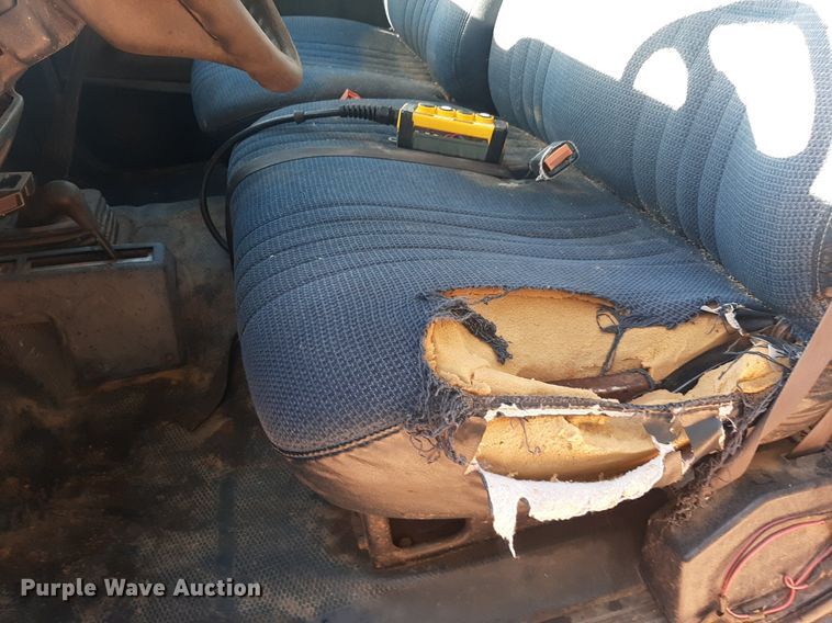 image for item OF9511 1999 Chevrolet K2500  bale bed pickup truck