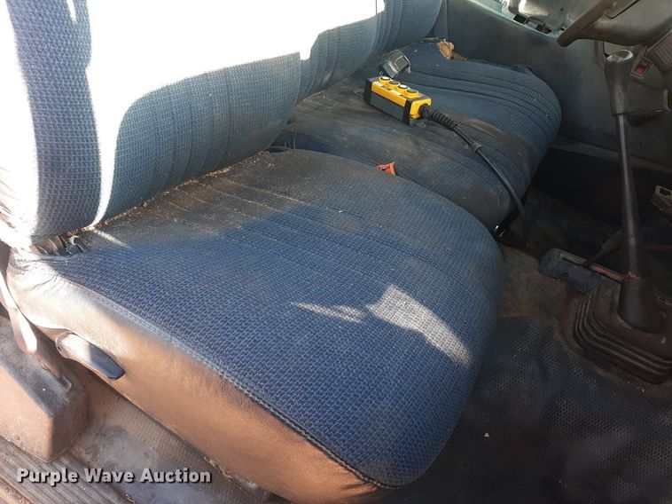 image for item OF9511 1999 Chevrolet K2500  bale bed pickup truck