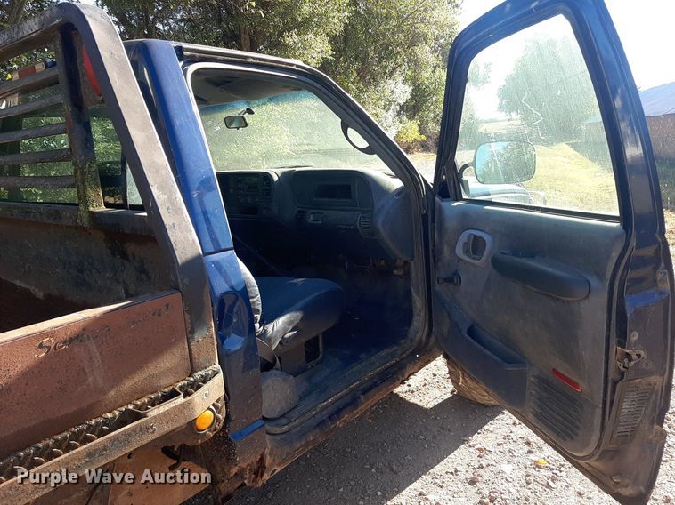 image for item OF9511 1999 Chevrolet K2500  bale bed pickup truck