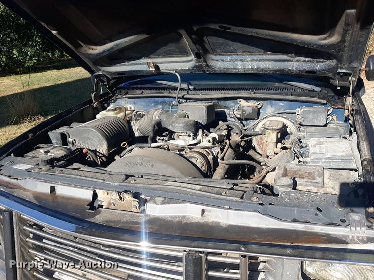 image for item OF9511 1999 Chevrolet K2500  bale bed pickup truck