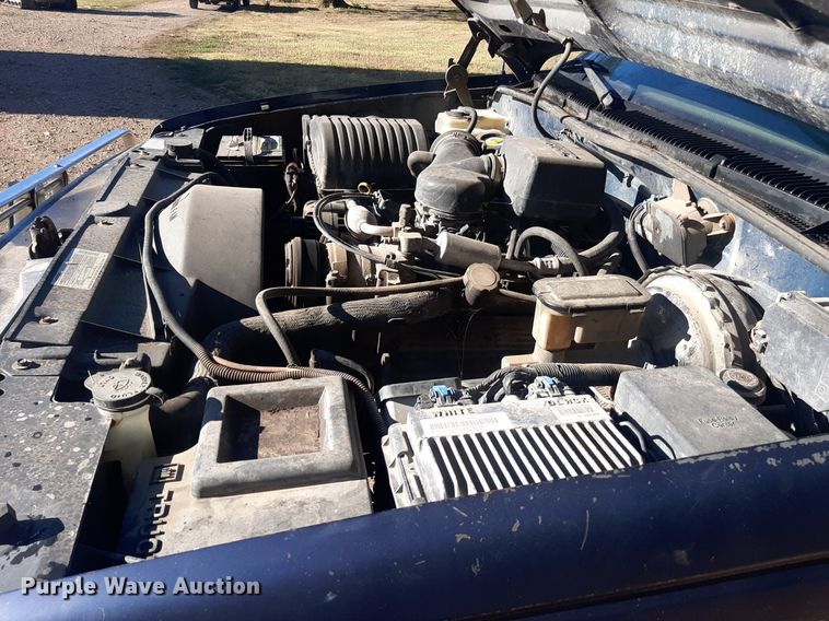 image for item OF9511 1999 Chevrolet K2500  bale bed pickup truck