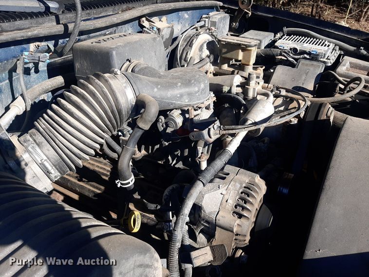 image for item OF9511 1999 Chevrolet K2500  bale bed pickup truck