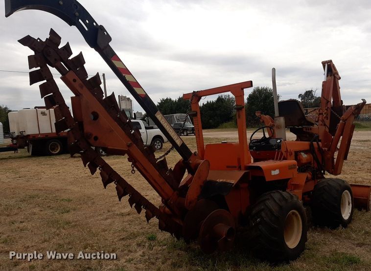 image for item OF9516 1978 Ditch Witch R40  trencher