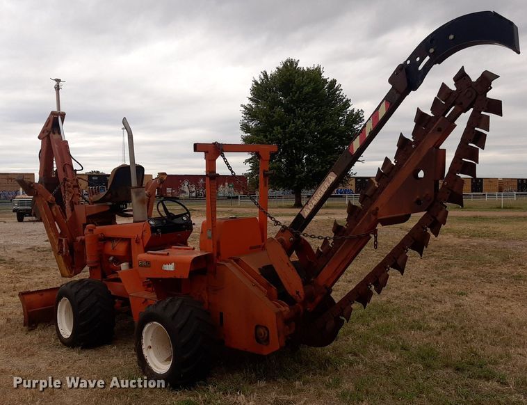 image for item OF9516 1978 Ditch Witch R40  trencher