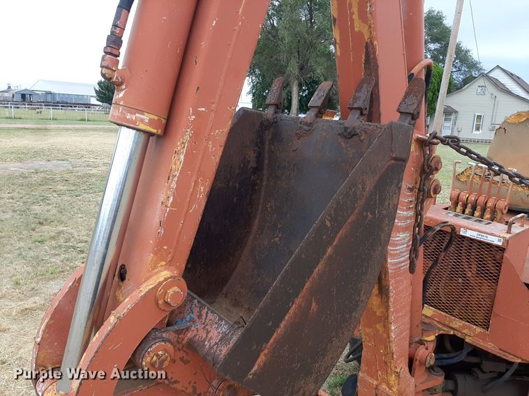 image for item OF9516 1978 Ditch Witch R40  trencher
