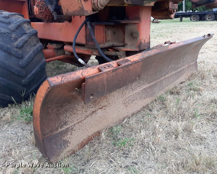 image for item OF9516 1978 Ditch Witch R40  trencher