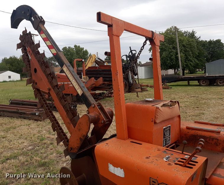 image for item OF9516 1978 Ditch Witch R40  trencher