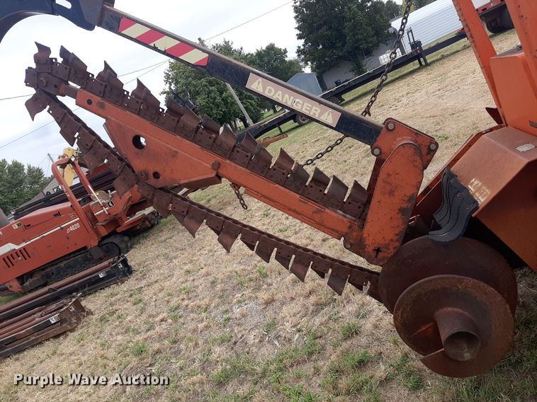 image for item OF9516 1978 Ditch Witch R40  trencher