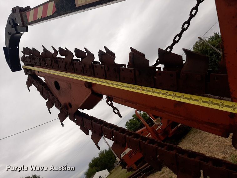 image for item OF9516 1978 Ditch Witch R40  trencher