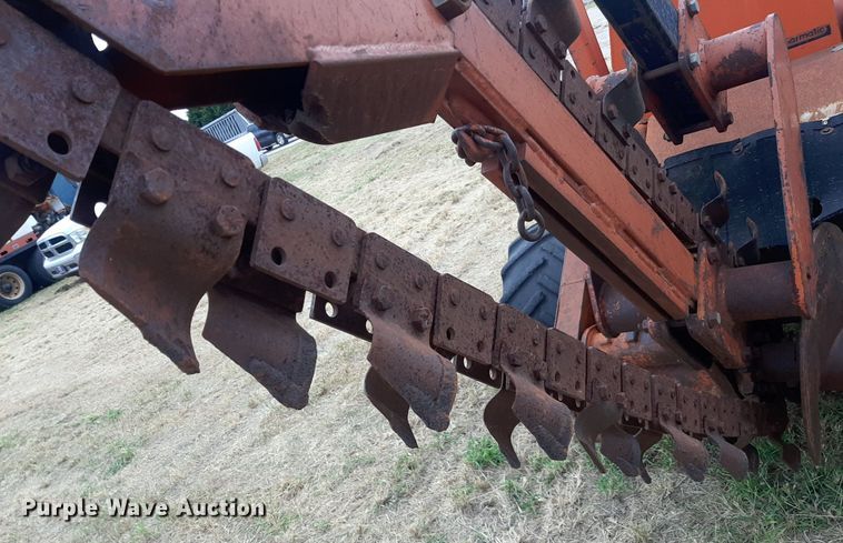 image for item OF9516 1978 Ditch Witch R40  trencher