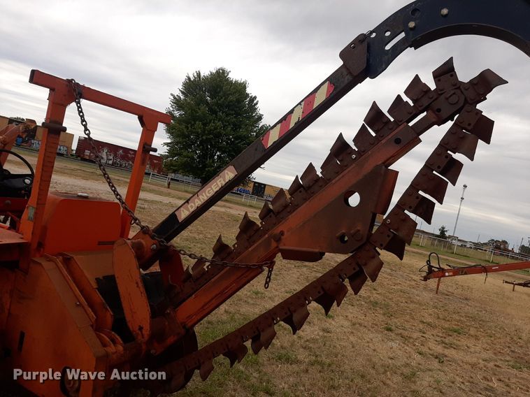 image for item OF9516 1978 Ditch Witch R40  trencher