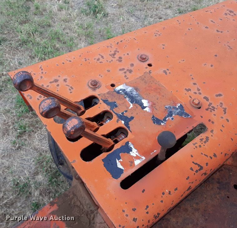 image for item OF9516 1978 Ditch Witch R40  trencher