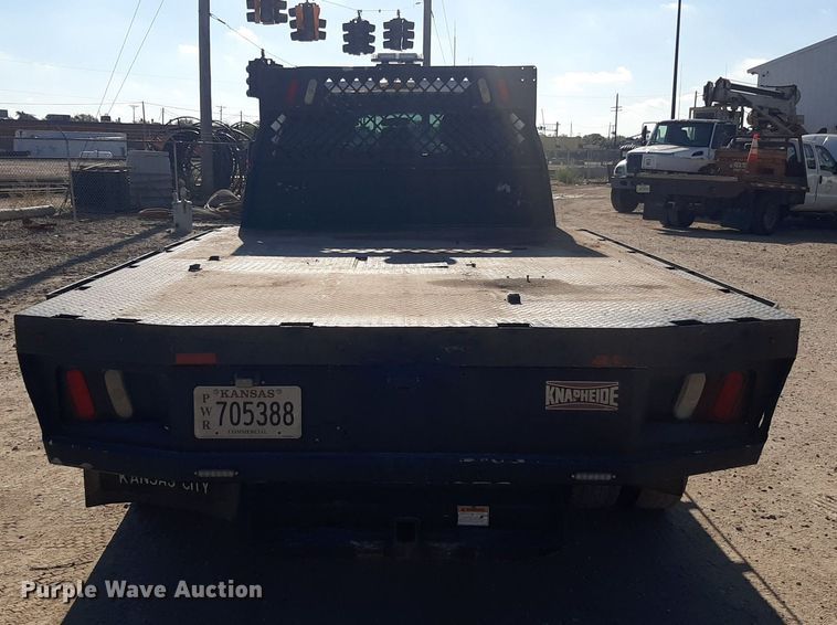 image for item OF9526 2014 Ford F550 Super Duty  Crew Cab flatbed truck