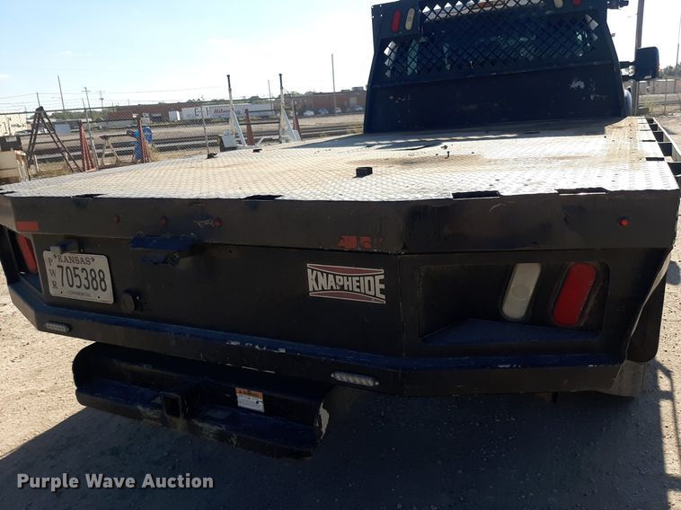 image for item OF9526 2014 Ford F550 Super Duty  Crew Cab flatbed truck