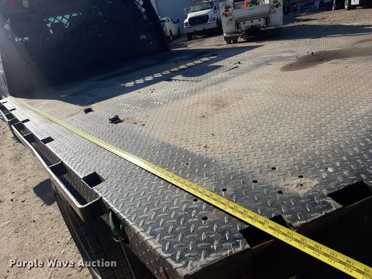 image for item OF9526 2014 Ford F550 Super Duty  Crew Cab flatbed truck