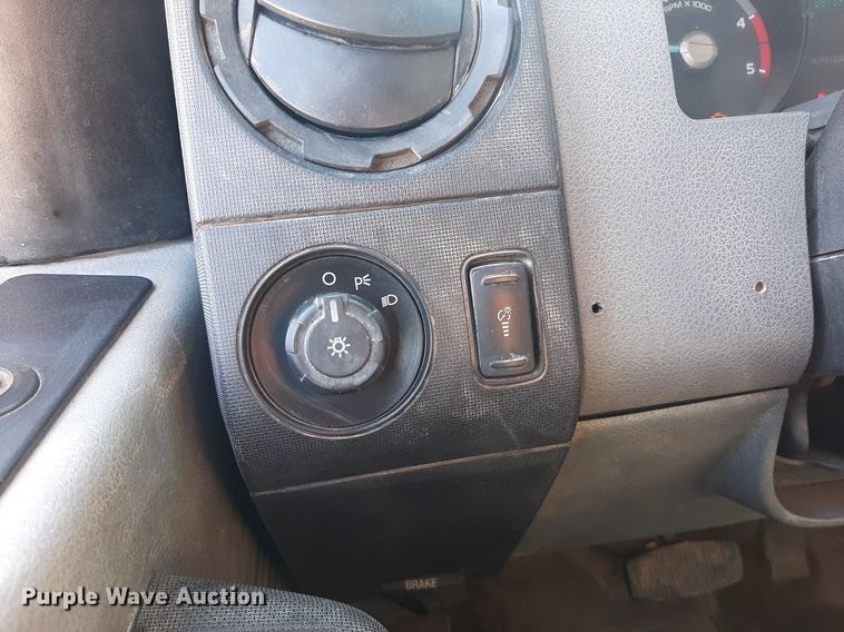 image for item OF9526 2014 Ford F550 Super Duty  Crew Cab flatbed truck