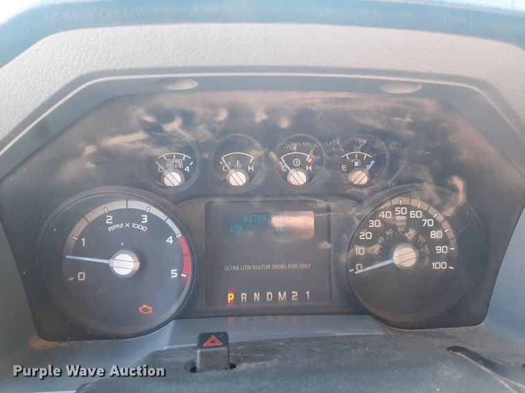 image for item OF9526 2014 Ford F550 Super Duty  Crew Cab flatbed truck