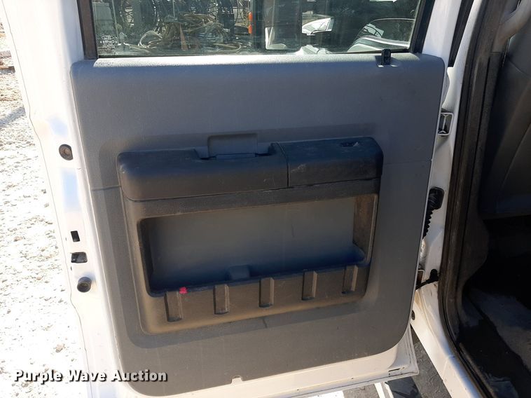 image for item OF9526 2014 Ford F550 Super Duty  Crew Cab flatbed truck