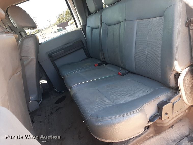 image for item OF9526 2014 Ford F550 Super Duty  Crew Cab flatbed truck