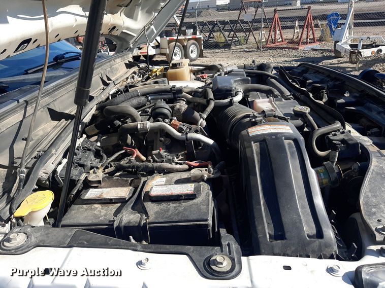 image for item OF9526 2014 Ford F550 Super Duty  Crew Cab flatbed truck