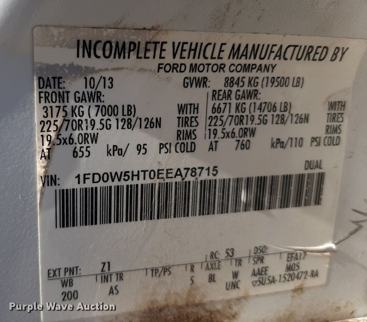 image for item OF9526 2014 Ford F550 Super Duty  Crew Cab flatbed truck