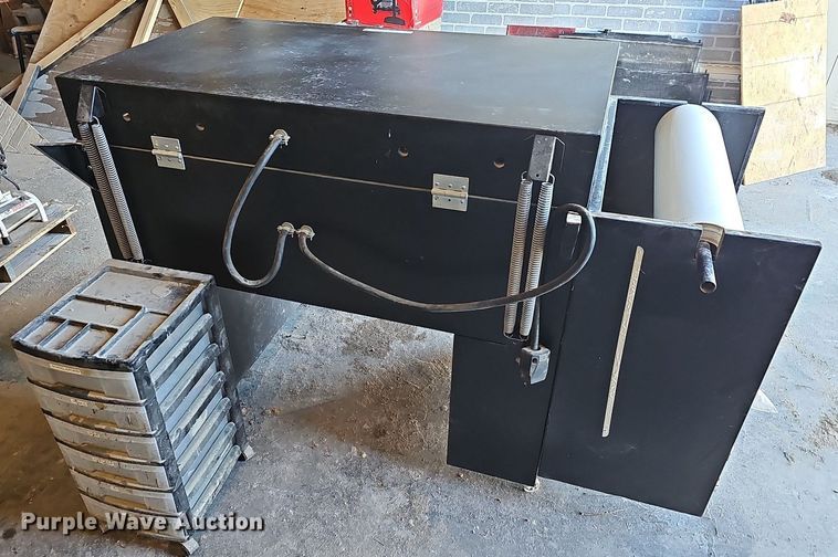 image for item OG9503 Vacuum forming machine