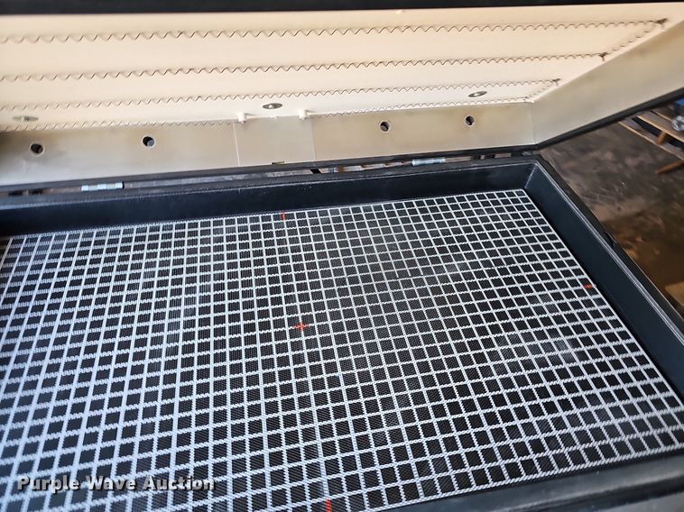 image for item OG9503 Vacuum forming machine