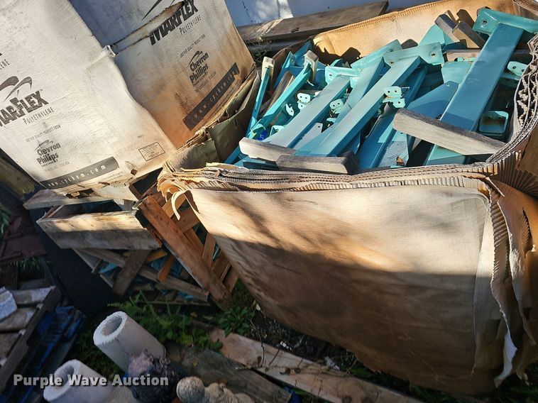 image for item OG9504 Approximately 600 auditorium seats