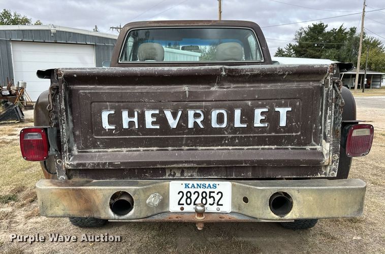 image for item OK9004 1982 Chevrolet Silverado K10  pickup truck