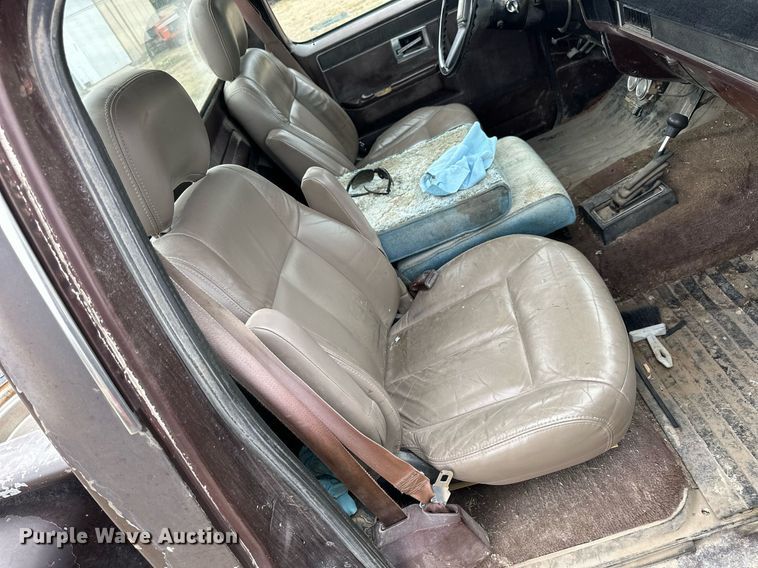 image for item OK9004 1982 Chevrolet Silverado K10  pickup truck