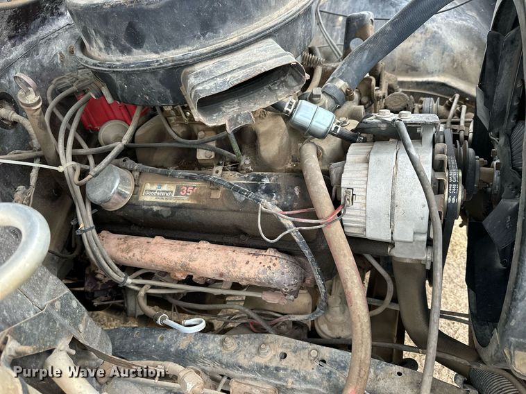 image for item OK9004 1982 Chevrolet Silverado K10  pickup truck