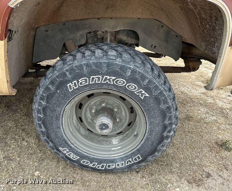 image for item OK9004 1982 Chevrolet Silverado K10  pickup truck