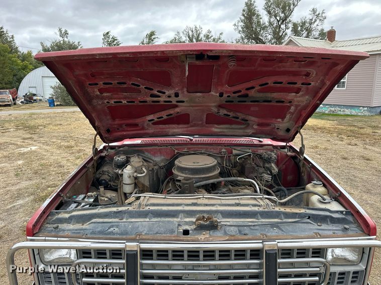 image for item OK9005 1982 Chevrolet C30 Custom Deluxe  flatbed pickup truck