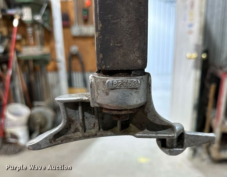 image for item OK9006 Coats 5050AX  rim clamp tire machine