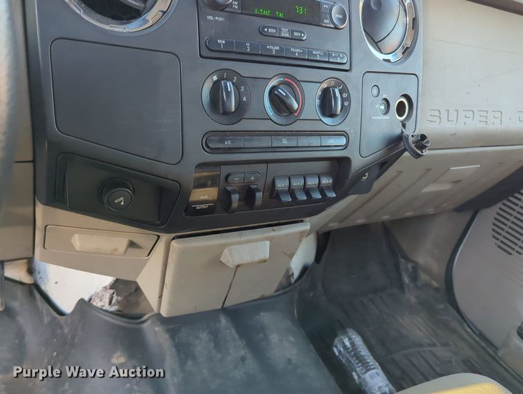 image for item OL9035 2008 Ford F450 Super Duty  utility / service truck