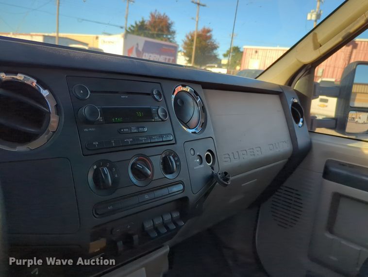 image for item OL9035 2008 Ford F450 Super Duty  utility / service truck