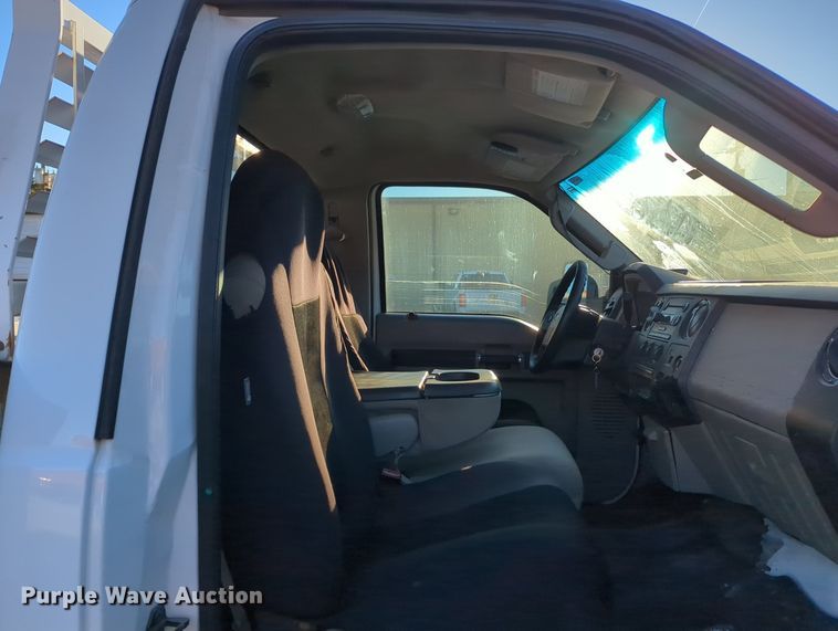 image for item OL9035 2008 Ford F450 Super Duty  utility / service truck