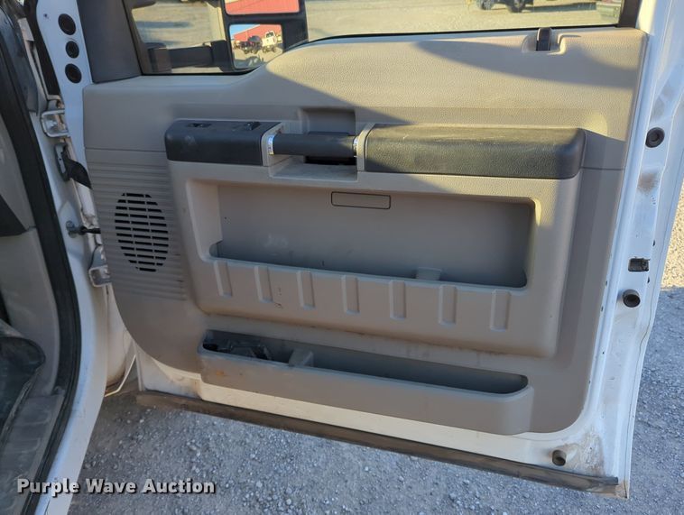 image for item OL9035 2008 Ford F450 Super Duty  utility / service truck