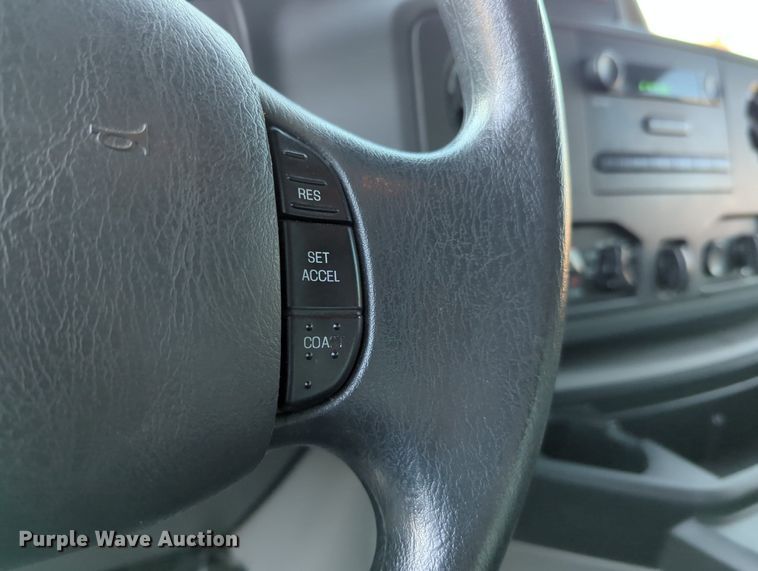 image for item OL9036 2019 Ford E350 Super Duty  utility van